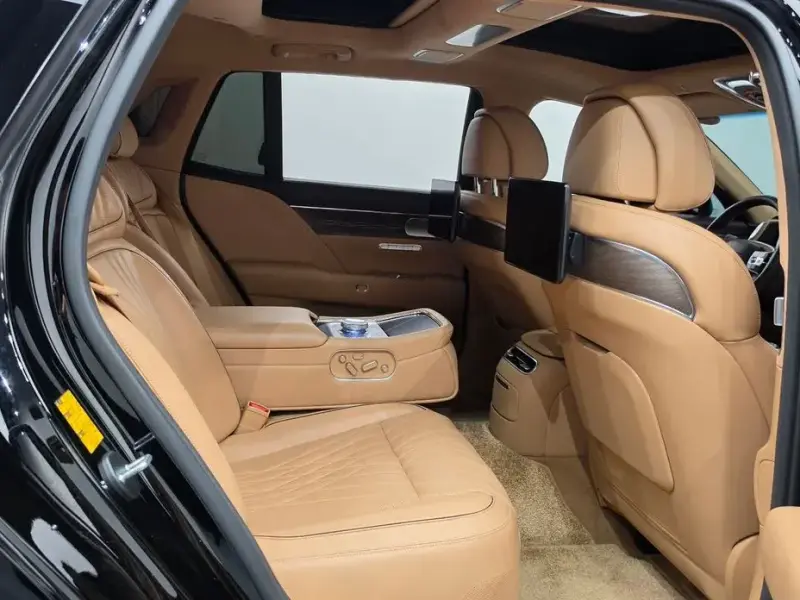 2023 Genesis G90 с пробегом 30 227 км