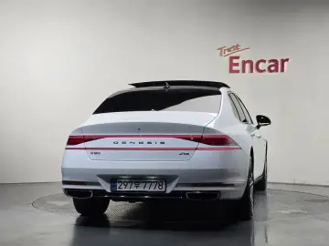 2023 Genesis G90 с пробегом 28 268 км