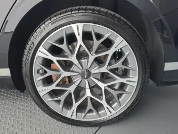 2023 Genesis G90 с пробегом 30 227 км