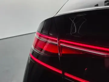 2023 Genesis G90 с пробегом 30 227 км