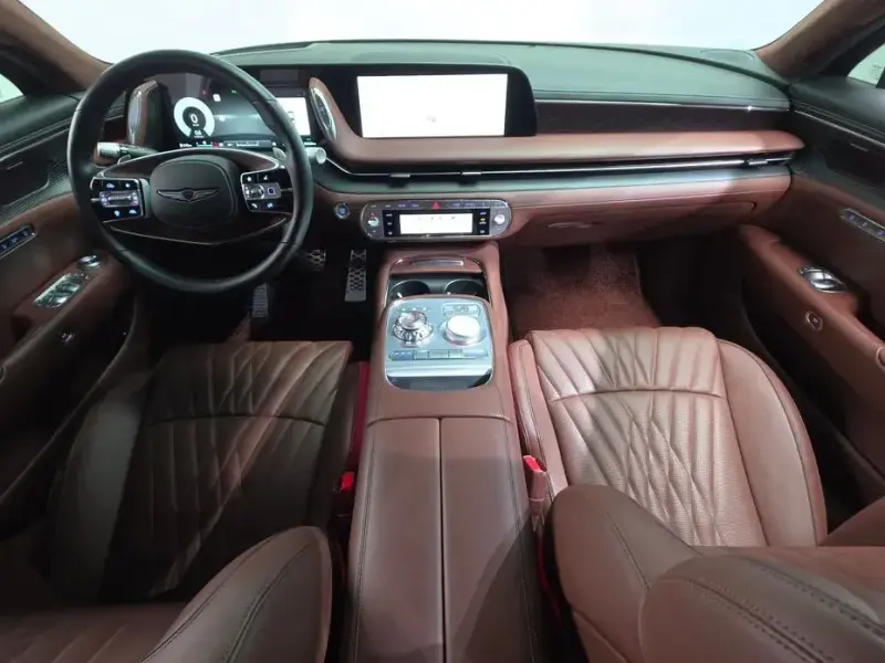 2023 Genesis G90 с пробегом 28 268 км
