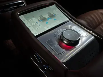 2023 Genesis G90 с пробегом 28 268 км