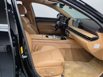 2023 Genesis G90 с пробегом 30 227 км
