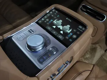 2023 Genesis G90 с пробегом 30 227 км