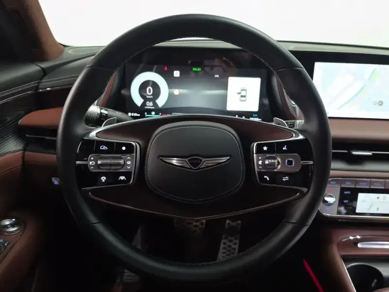2023 Genesis G90 с пробегом 28 268 км