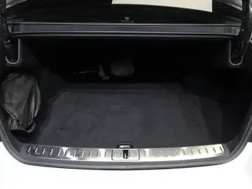 2023 Genesis G90 с пробегом 28 268 км