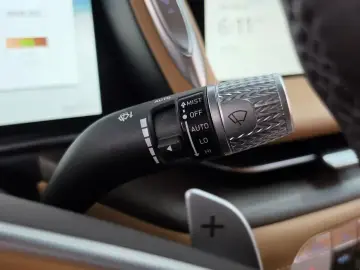 2023 Genesis G90 с пробегом 30 227 км
