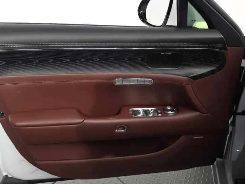 2023 Genesis G90 с пробегом 28 268 км