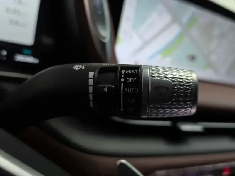 2023 Genesis G90 с пробегом 28 268 км
