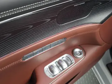 2023 Genesis G90 с пробегом 28 268 км