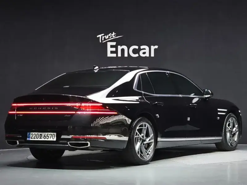 2023 Genesis G90 с пробегом 38 853 км