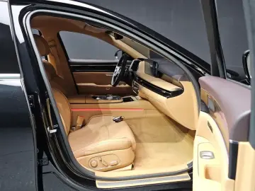 2023 Genesis G90 с пробегом 38 853 км