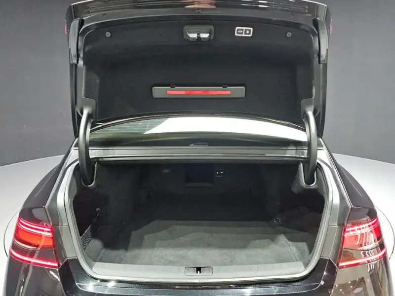 2023 Genesis G90 с пробегом 38 853 км