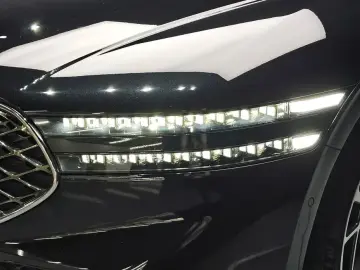 2023 Genesis G90 с пробегом 38 853 км