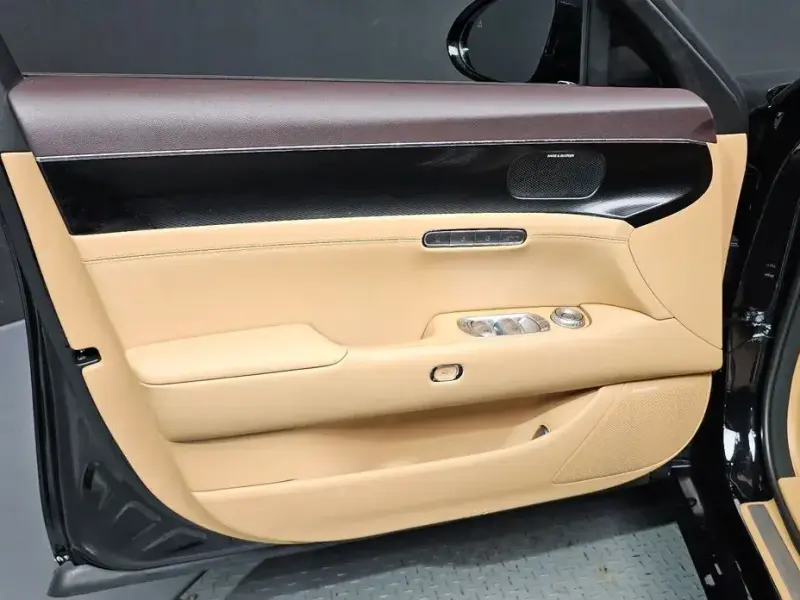 2023 Genesis G90 с пробегом 38 853 км