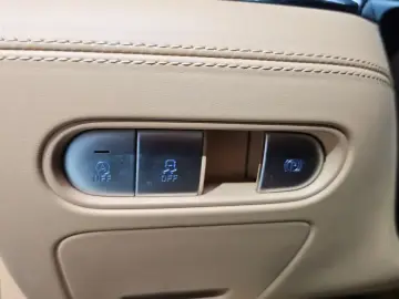 2023 Genesis G90 с пробегом 38 853 км