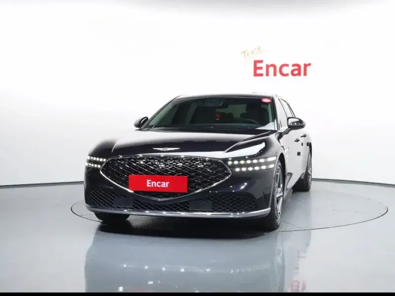 2023 Genesis G90 с пробегом 81 035 км