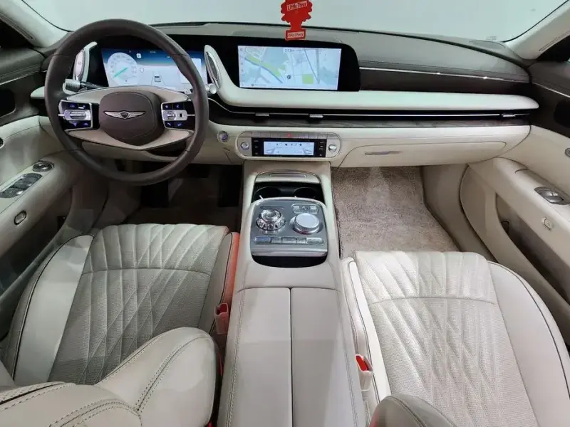 2023 Genesis G90 с пробегом 81 035 км