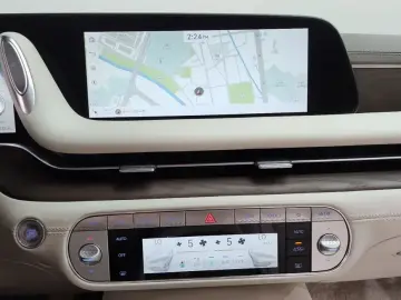 2023 Genesis G90 с пробегом 81 035 км