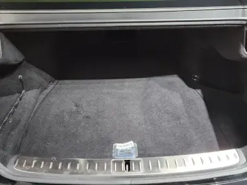 2023 Genesis G90 с пробегом 81 035 км