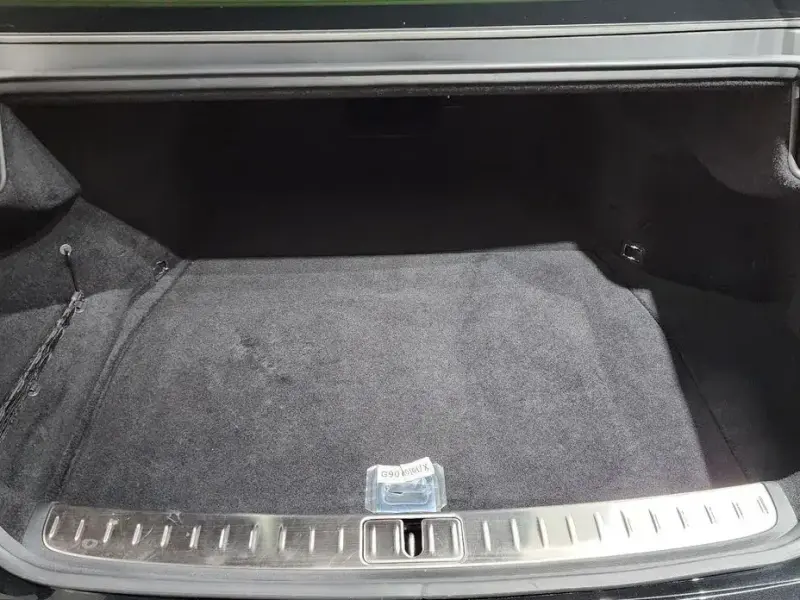 2023 Genesis G90 с пробегом 81 035 км
