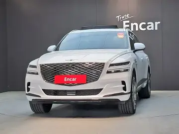 2023 Genesis GV80 с пробегом 28 792 км
