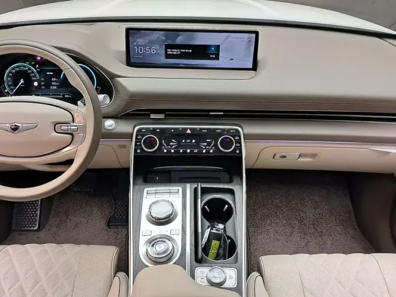 2023 Genesis GV80 с пробегом 28 792 км