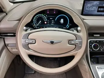 2023 Genesis GV80 с пробегом 28 792 км