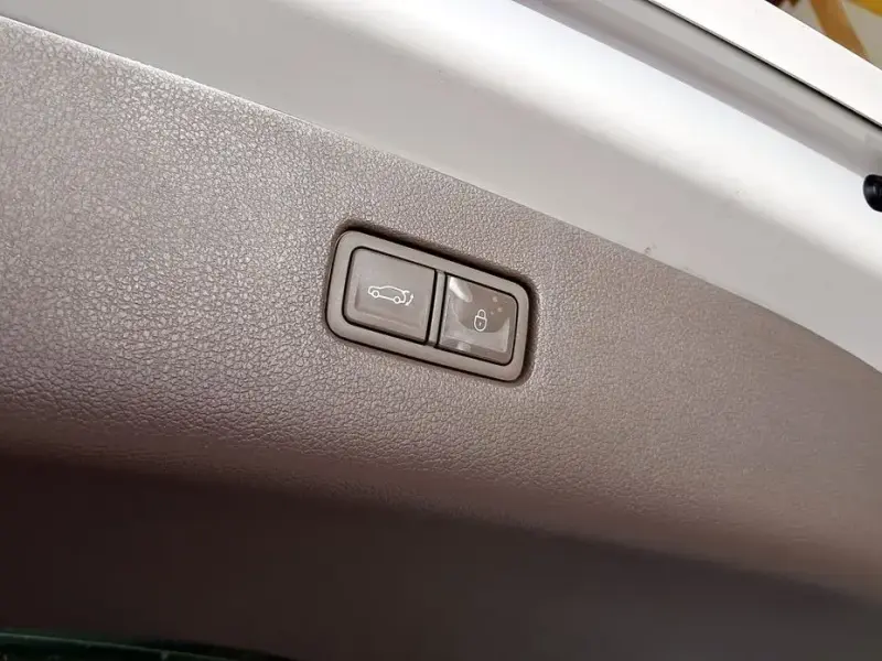 2023 Genesis GV80 с пробегом 28 792 км