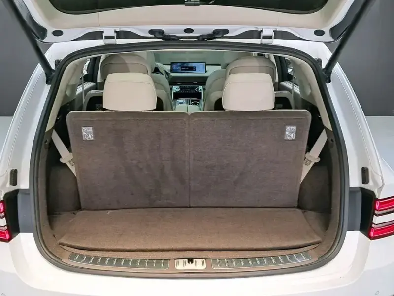 2023 Genesis GV80 с пробегом 28 792 км