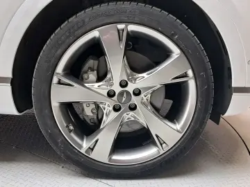 2023 Genesis GV80 с пробегом 28 792 км
