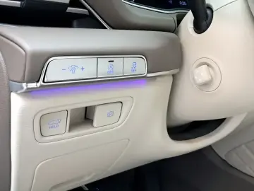2023 Genesis GV80 с пробегом 28 792 км