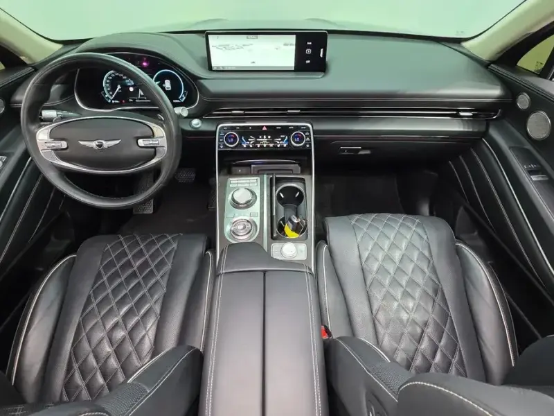 2023 Genesis GV80 с пробегом 94 353 км
