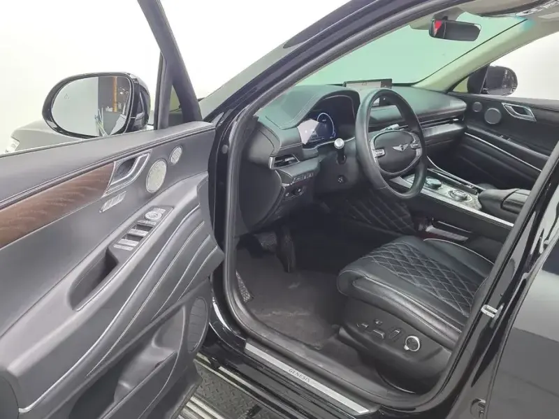 2023 Genesis GV80 с пробегом 94 353 км