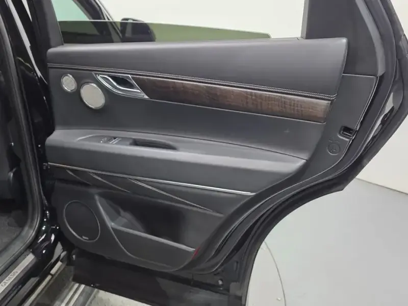 2023 Genesis GV80 с пробегом 94 353 км