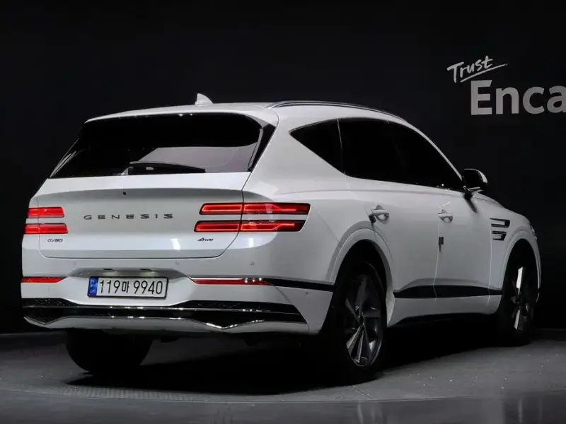 2023 Genesis GV80 с пробегом 39 450 км