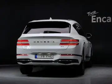 2023 Genesis GV80 с пробегом 39 450 км