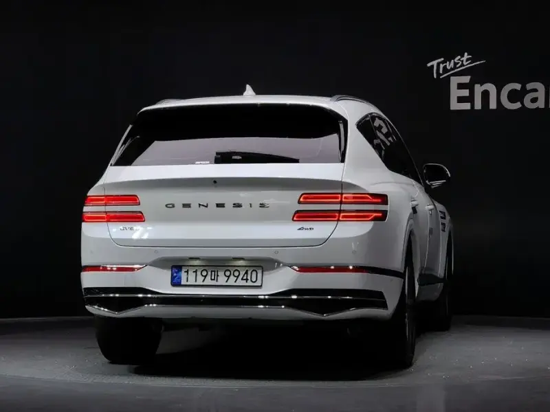 2023 Genesis GV80 с пробегом 39 450 км
