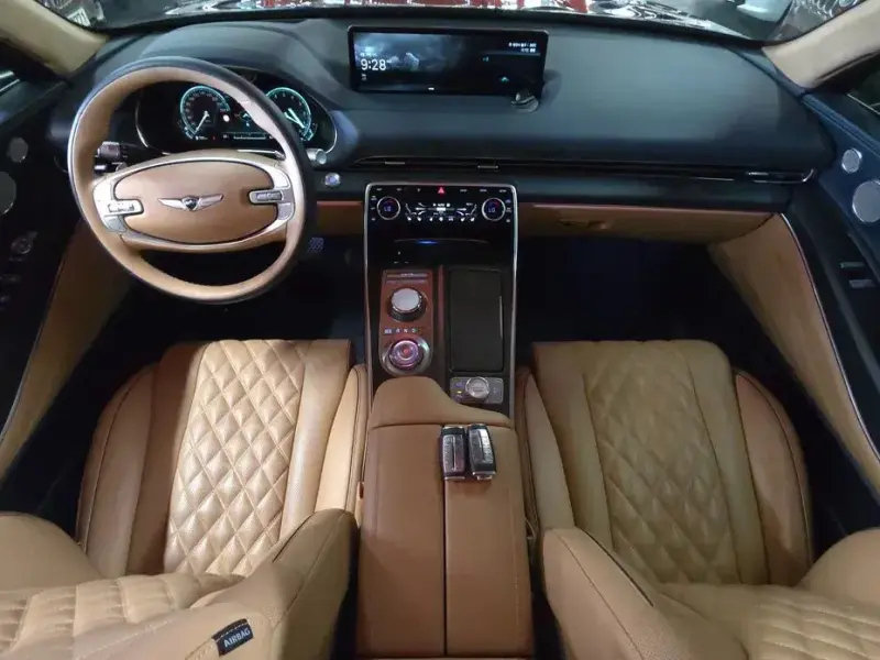 2023 Genesis GV80 с пробегом 26 171 км