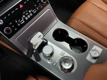 2023 Genesis GV80 с пробегом 39 450 км