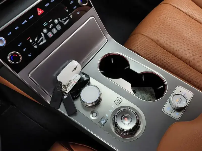 2023 Genesis GV80 с пробегом 39 450 км