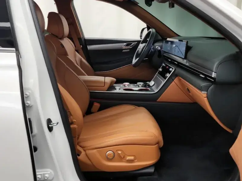 2023 Genesis GV80 с пробегом 39 450 км