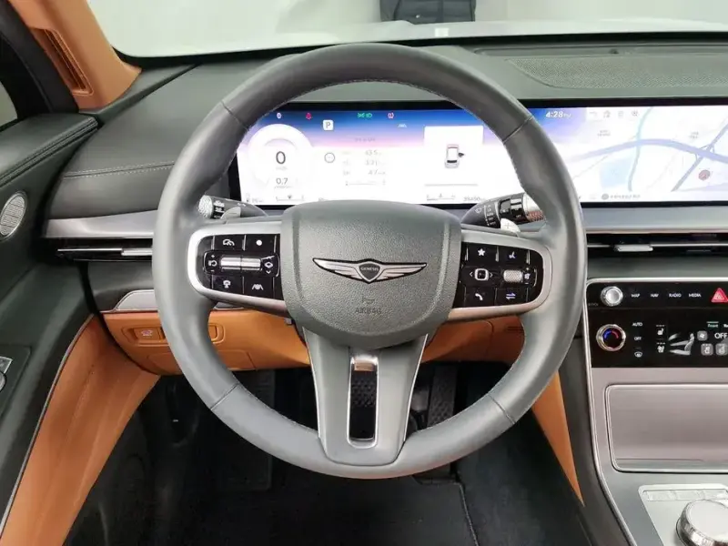 2023 Genesis GV80 с пробегом 39 450 км