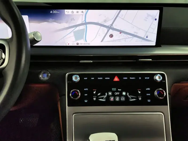 2023 Genesis GV80 с пробегом 39 450 км