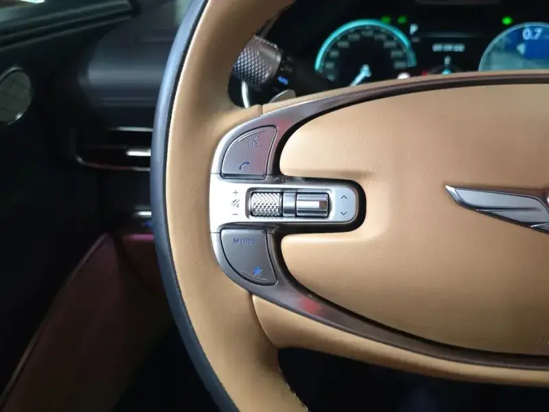 2023 Genesis GV80 с пробегом 26 171 км