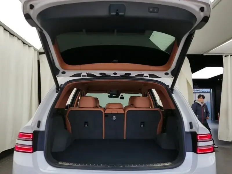 2023 Genesis GV80 с пробегом 39 450 км