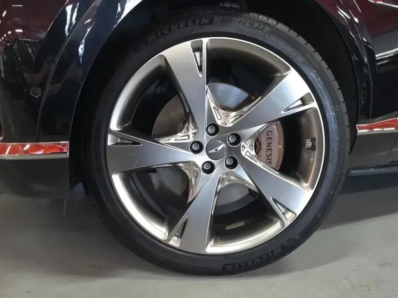 2023 Genesis GV80 с пробегом 26 171 км