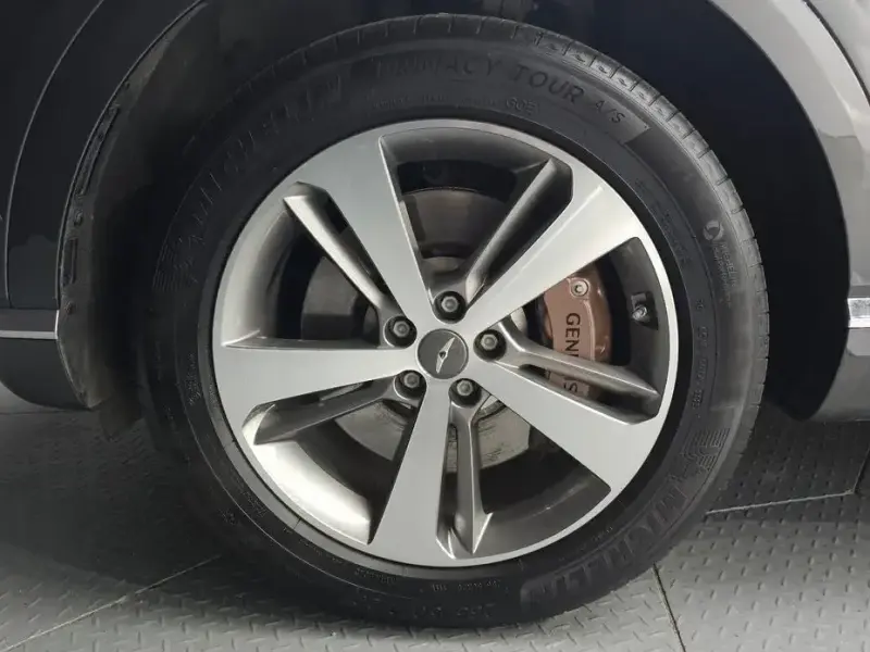 2023 Genesis GV80 с пробегом 58 928 км