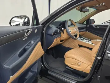 2023 Genesis GV80 с пробегом 48 547 км