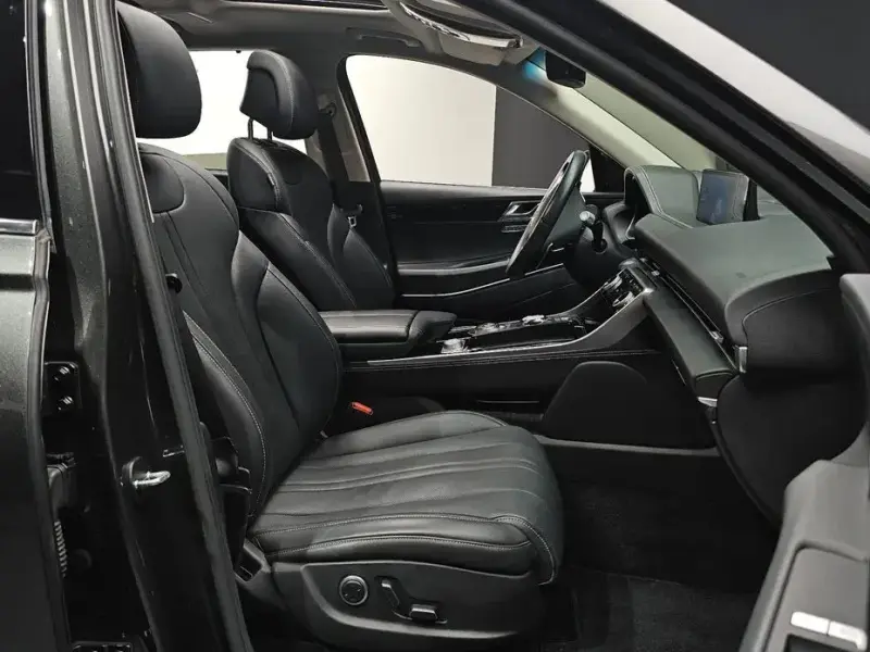 2023 Genesis GV80 с пробегом 58 928 км